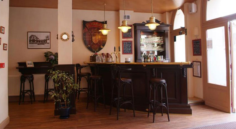 Hotel Le Caddy Bar